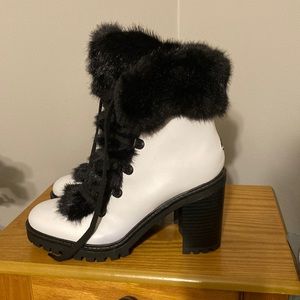 Brand new Guess boots sz7